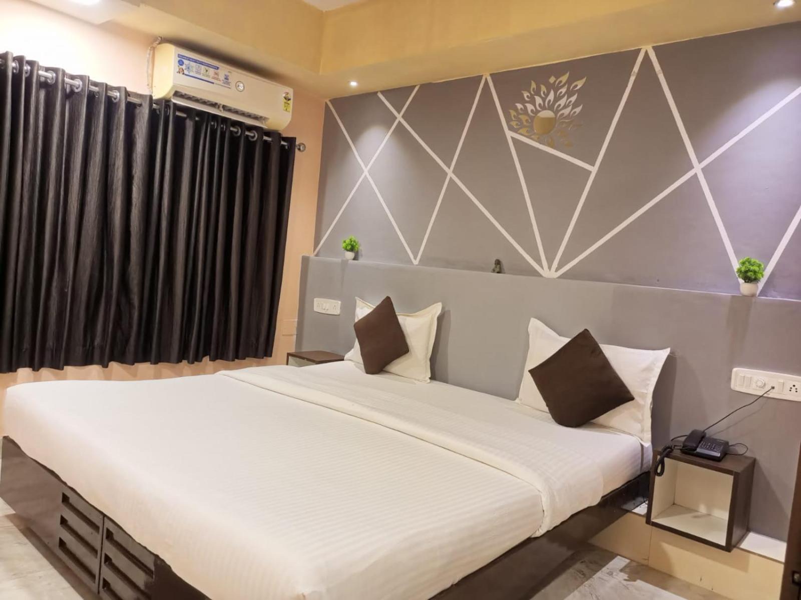 Hotel Harmony Dzsámnagar Kültér fotó